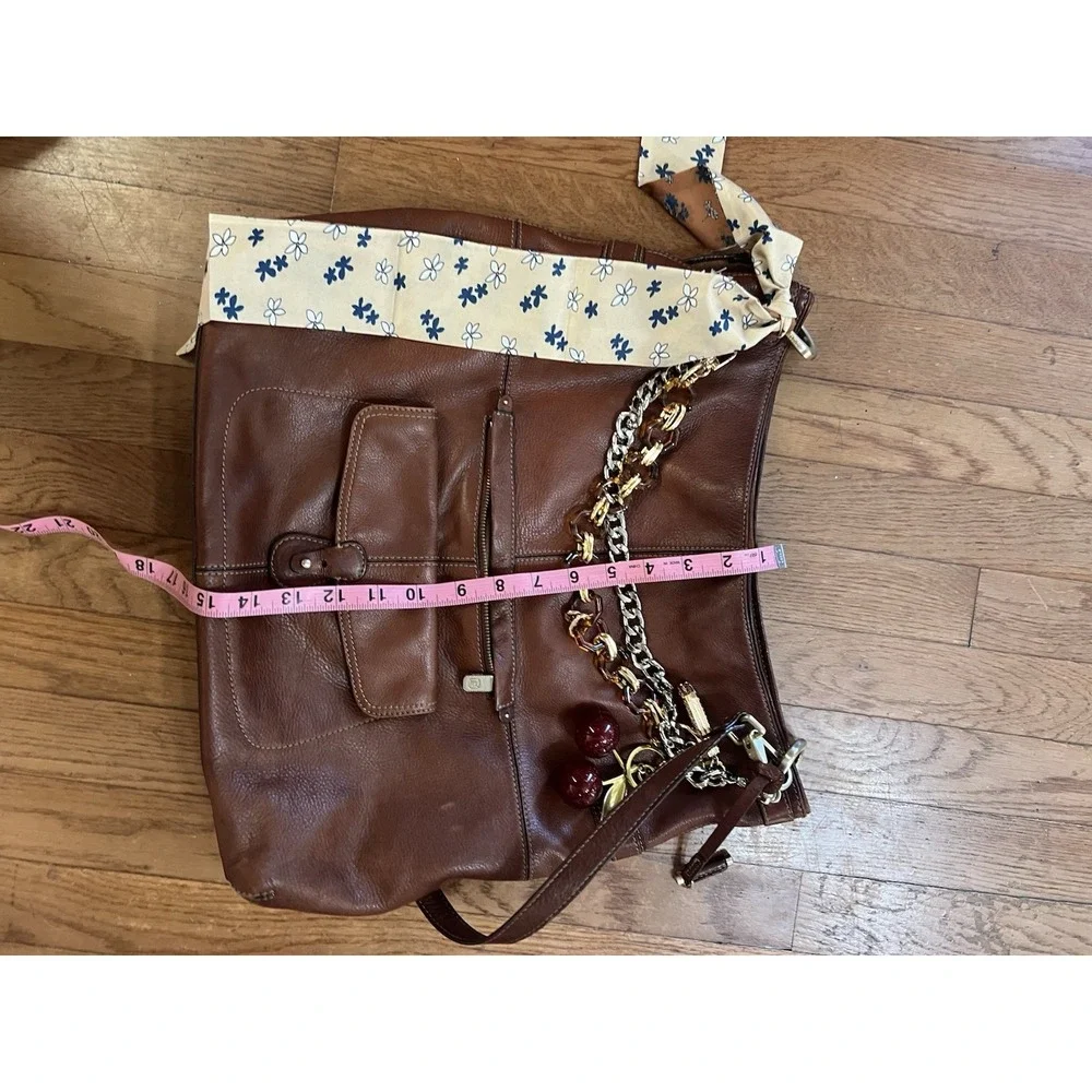 Liz Claiborne Vintage Leather Hobo Bag with Bag Charms Y2K 90s‎ Unique Beautiful